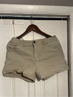 Lee Beige Women’s Casual Cotton-Blend Shorts